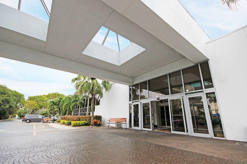 Sawgrass Grand Hotel And Suites Sports Complex Sunrise Luaran gambar