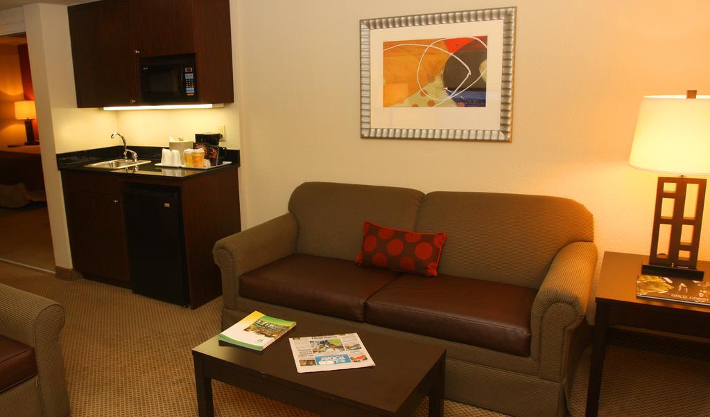 Sawgrass Grand Hotel And Suites Sports Complex Sunrise Bilik gambar