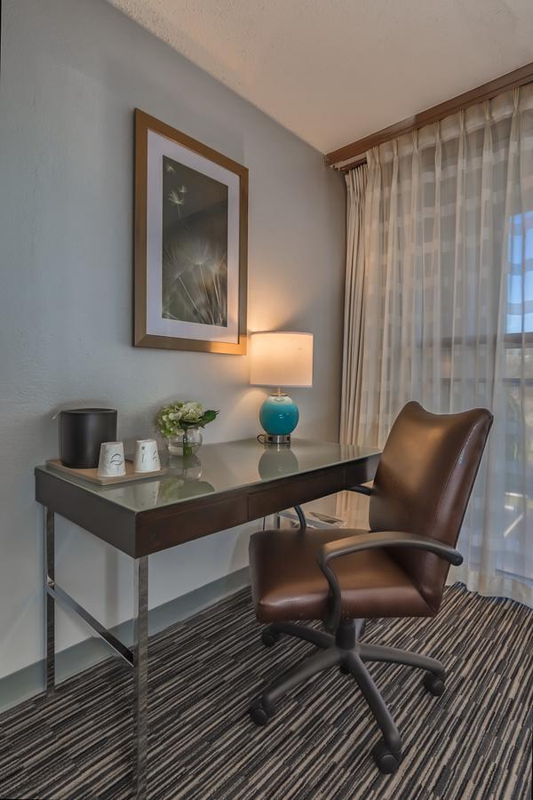 Sawgrass Grand Hotel And Suites Sports Complex Sunrise Bilik gambar