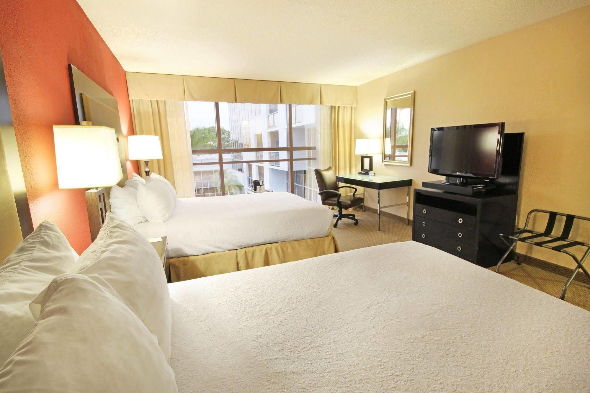 Sawgrass Grand Hotel And Suites Sports Complex Sunrise Luaran gambar